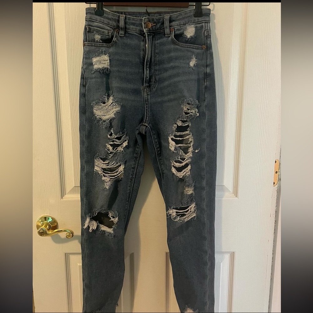 American Eagle Distressed Jeans
